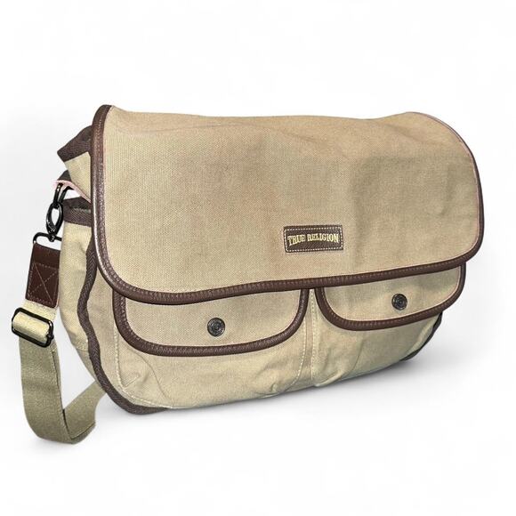 True religion messenger bag - Picture 2 of 7